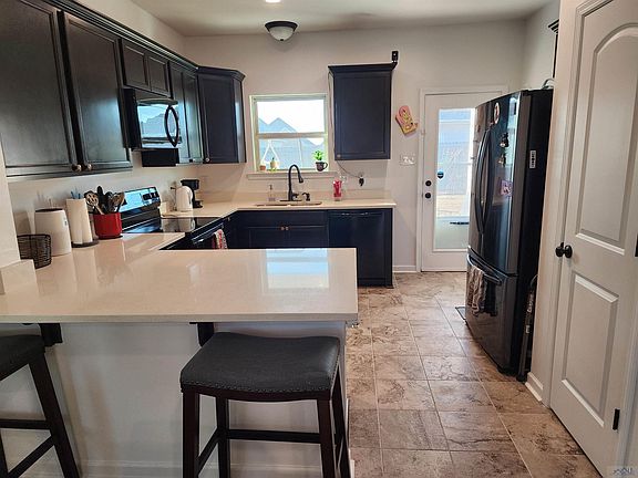 3rd image of 181 Colony Station St