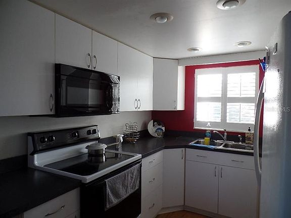 4th image of 1200 37th St N APT 409