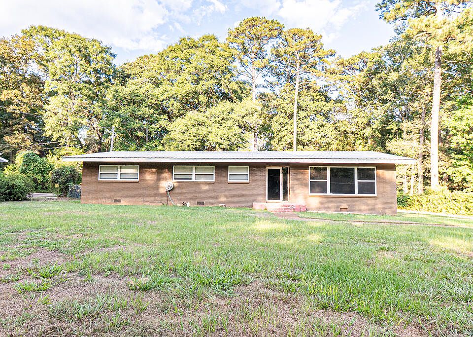 1st image of 310 Holly Hill Rd