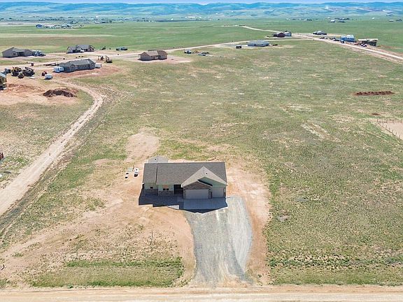 3rd image of 5831 Bastion Rd