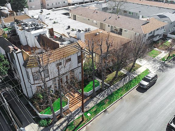 3rd image of 4484 Murietta Ave