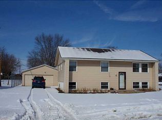 24 Weinland St, New Carlisle, OH