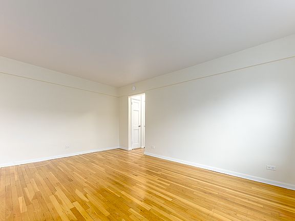 3rd image of 5565 Netherland Ave APT 6A