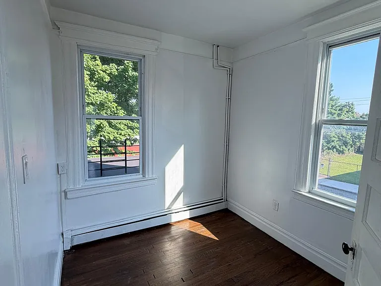 410 Chadwick Ave #B — Photo 7