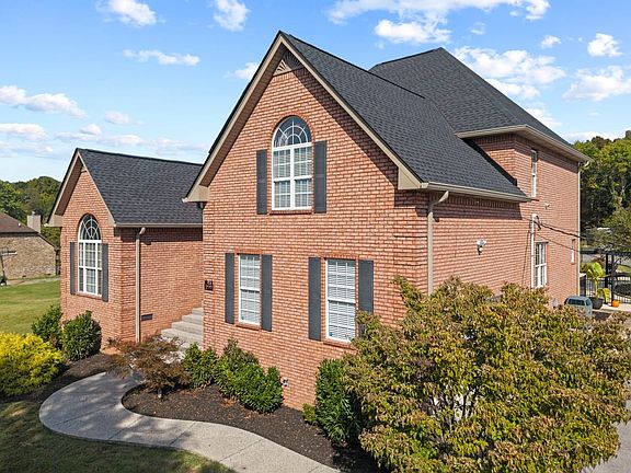 3rd image of 299 Karlee Dr