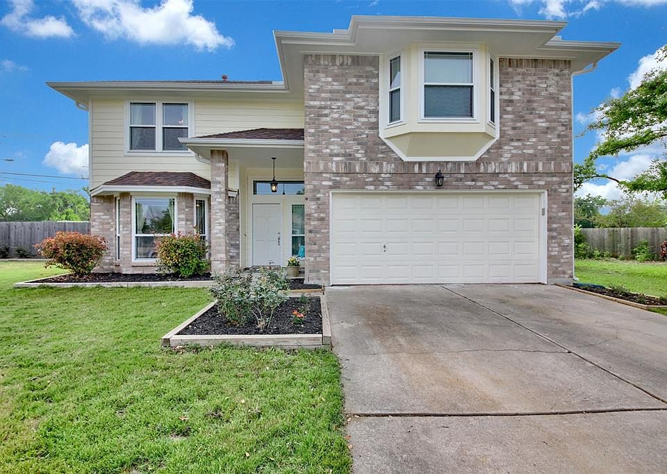 1st image of 801 Parkview Cv