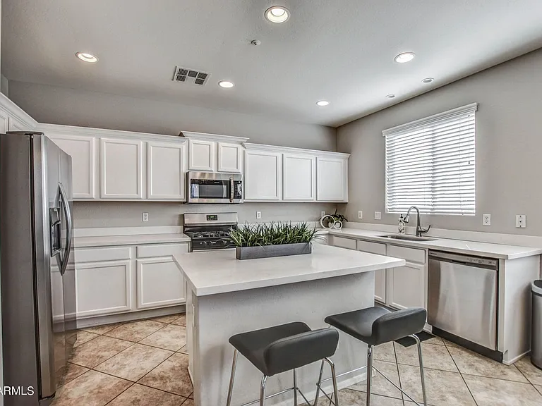 3245 E Morning Star Ln — Photo 8