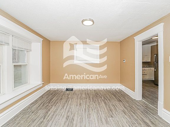 1400472_004_dining_room_4.jpg