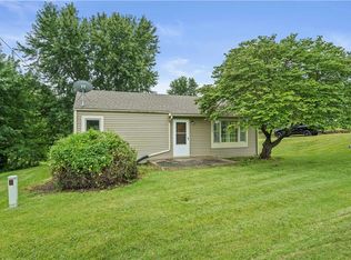 15759 Loring Rd, Bonner Springs, KS 66012