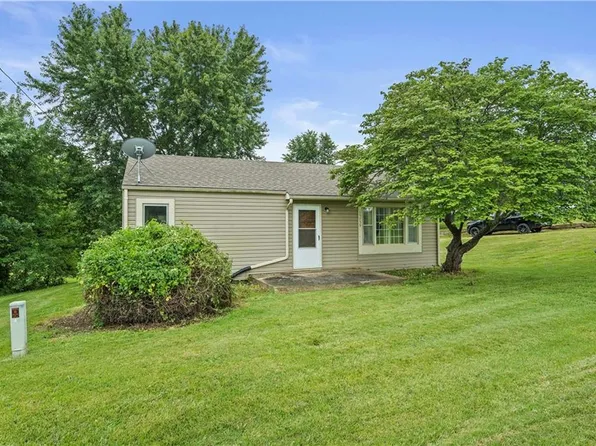 15759 Loring Rd, Bonner Springs, KS 66012