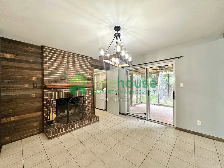 417 Lynn Shores Dr — Photo 7