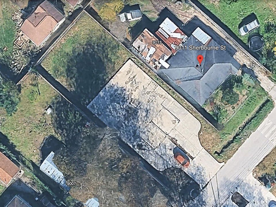 2nd image of 9011 Sherbourne St