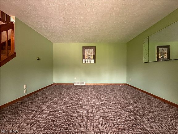 5th image of 3377 Ridgewood Rd