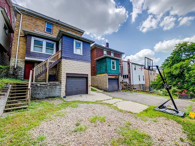 1121 Bellaire Ave — Photo 9