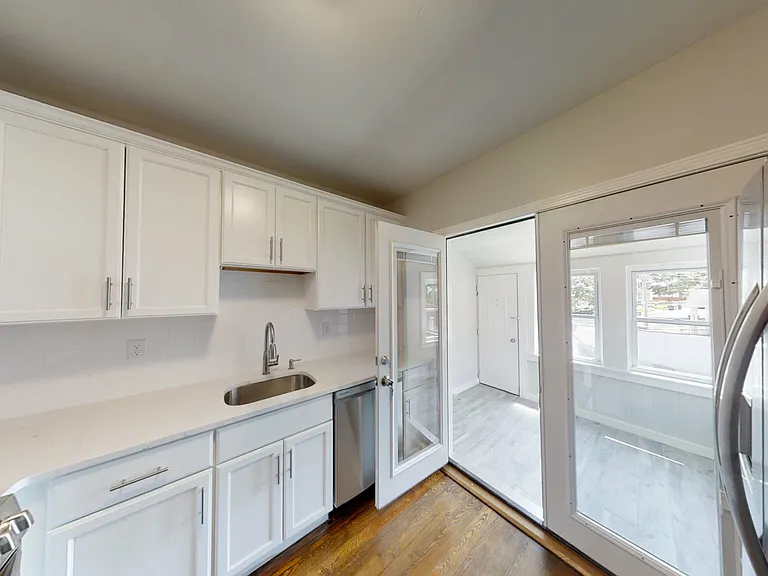 836 Canterbury St #2R — Photo 10