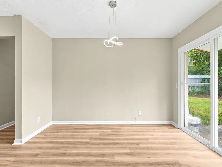 7218 Zapata Dr — Photo 11