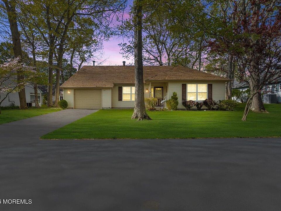 1st image of 117 Morning Glory Lane