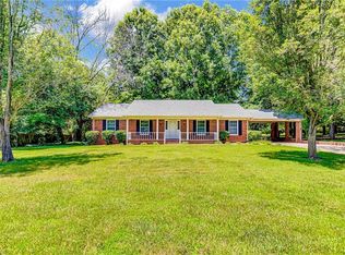 2302 Mowbray Trl, Greensboro, NC 27407