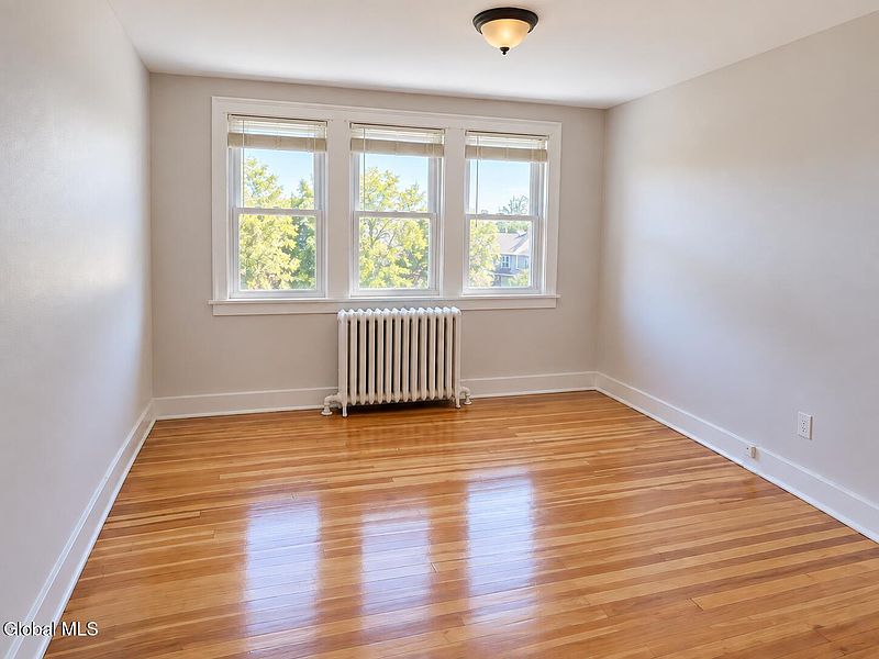 3rd image of 1015 Washington Avenue