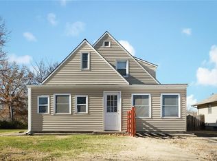 1114 S Crescent Ave, Independence, MO 64052