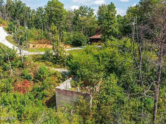 4th image of 3217 Emerald Springs Loop