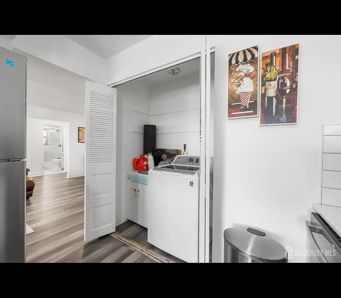 1 bed, 980 sqft, $2,050 — Photo 3