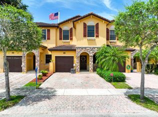 3769 NE 4th St, Homestead, FL 33033