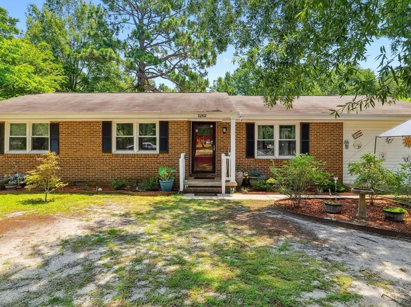 1202 Crest Drive, Aberdeen, NC 28315