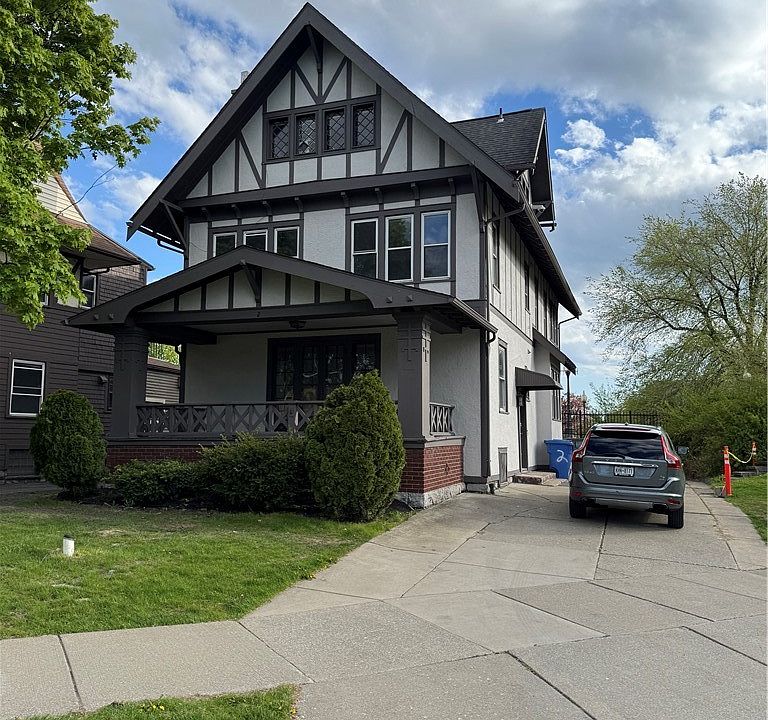 1st image of 2 Agassiz Cir #B