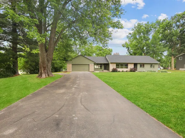 3003 Grandview Dr, Fort Wayne, IN 46804