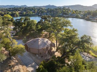 9115 Lake View Dr, Atascadero, CA 93422