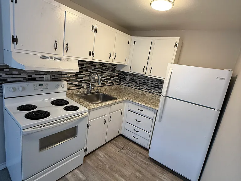 17 Marshall St #1 — Photo 6