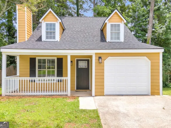 1044 Autumn Crest Ct, Stone Mountain, GA 30083