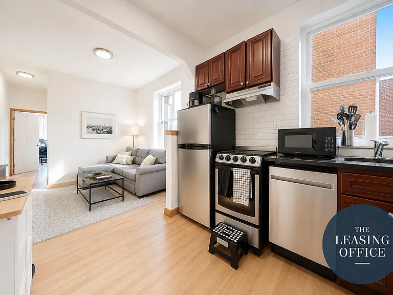 344 E 65th St #3A — Photo 5