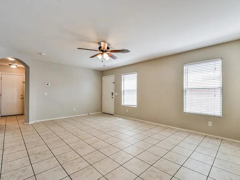 10849 E Carol Ave — Photo 4