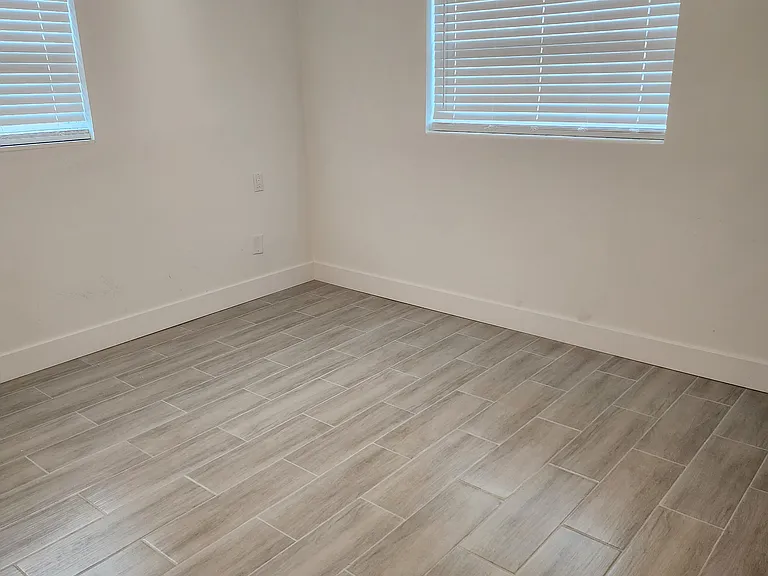 940 Spruce Dr — Photo 30