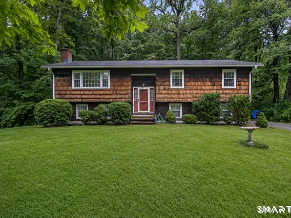 59 Countryside Drive, Monroe, CT 06468