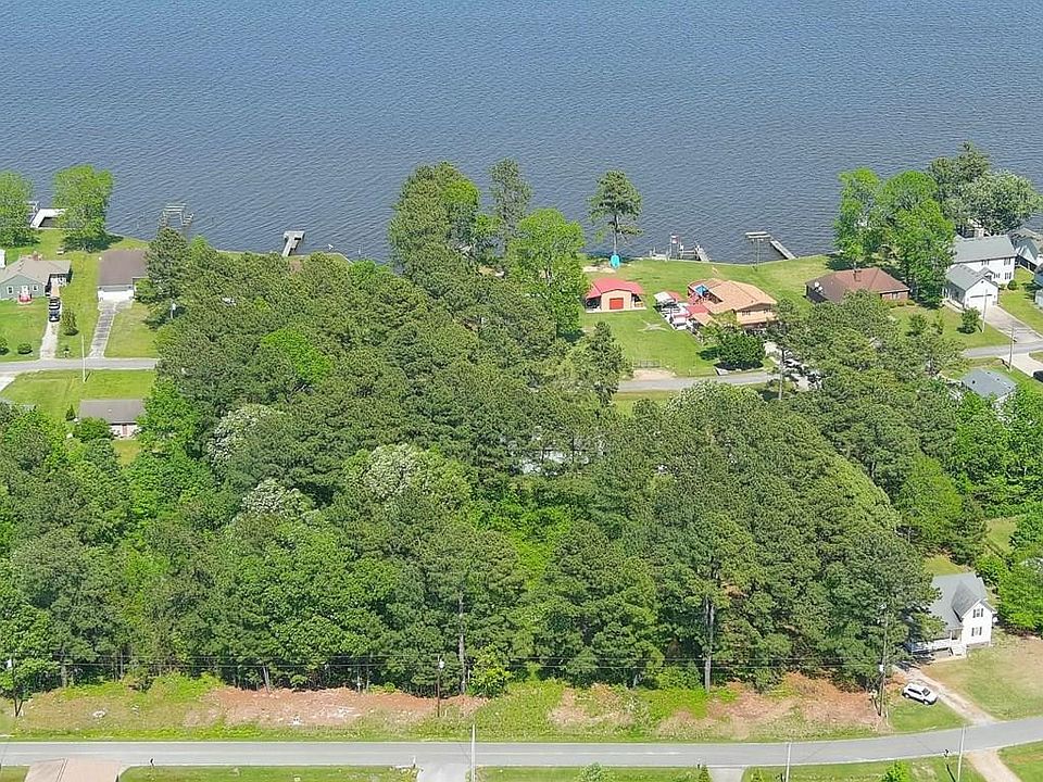 1st image of 122 Tuscarora Trail