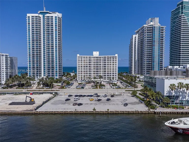 3505 S Ocean Dr #221 — Photo 44
