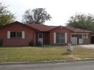 210 Happy Ln, Del Rio, TX 78840