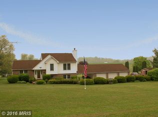5613 Thoman Dr, Spring Grove, PA 17362