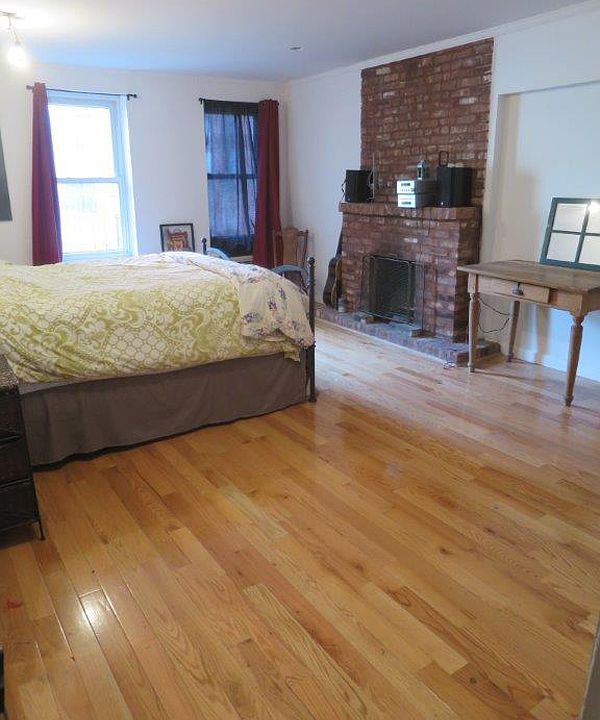 2nd image of 645 E 11th St APT 3B