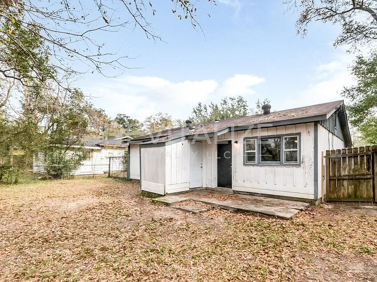 1165 Barker Dr W — Photo 18