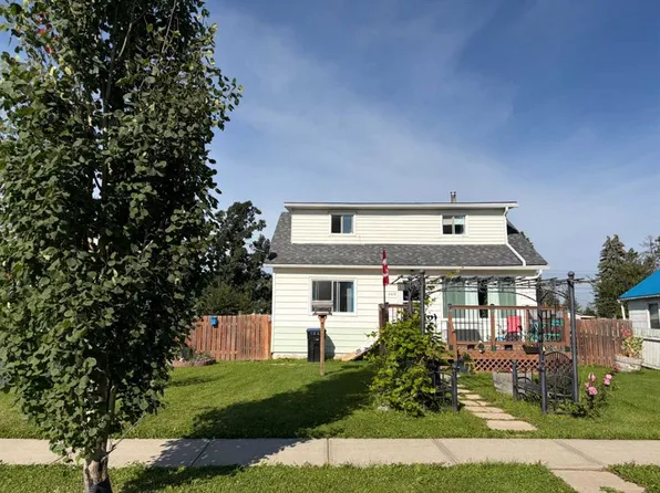 4618 E 53rd St, Mayerthorpe, AB T0E 1N0