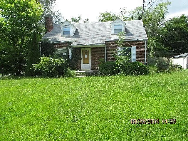 2967 Dresden St photo 1