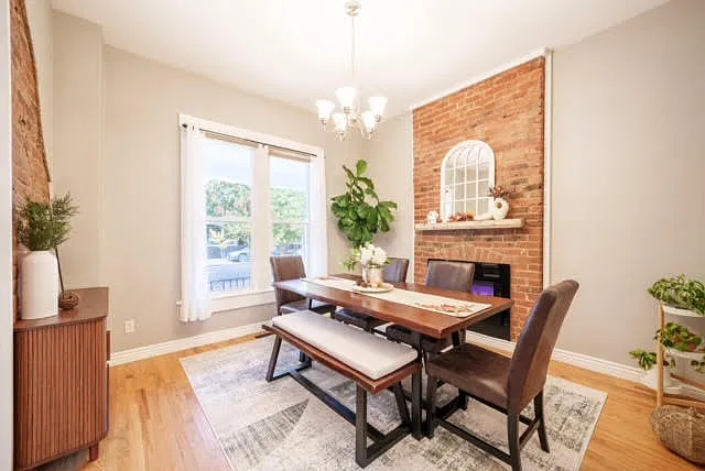 3 bed, 2200 sqft, $4,500 — Photo 3