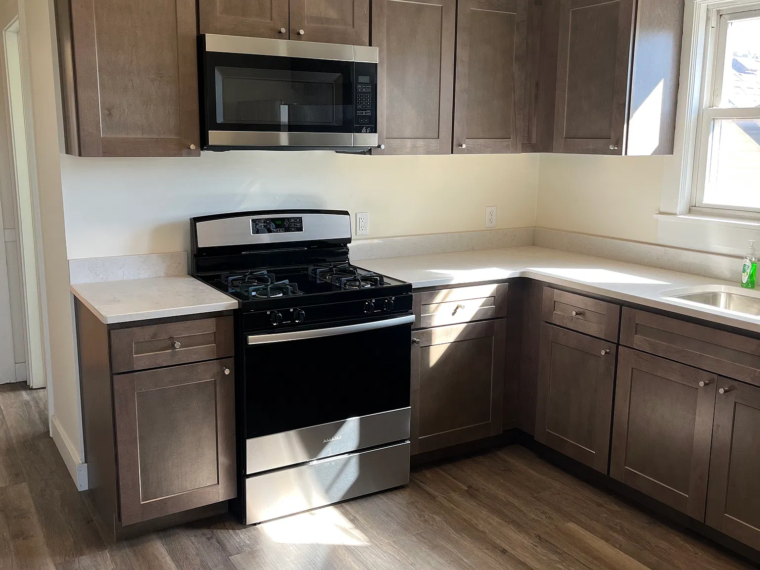 2 bed, 1250 sqft, $1,650 — Photo 2