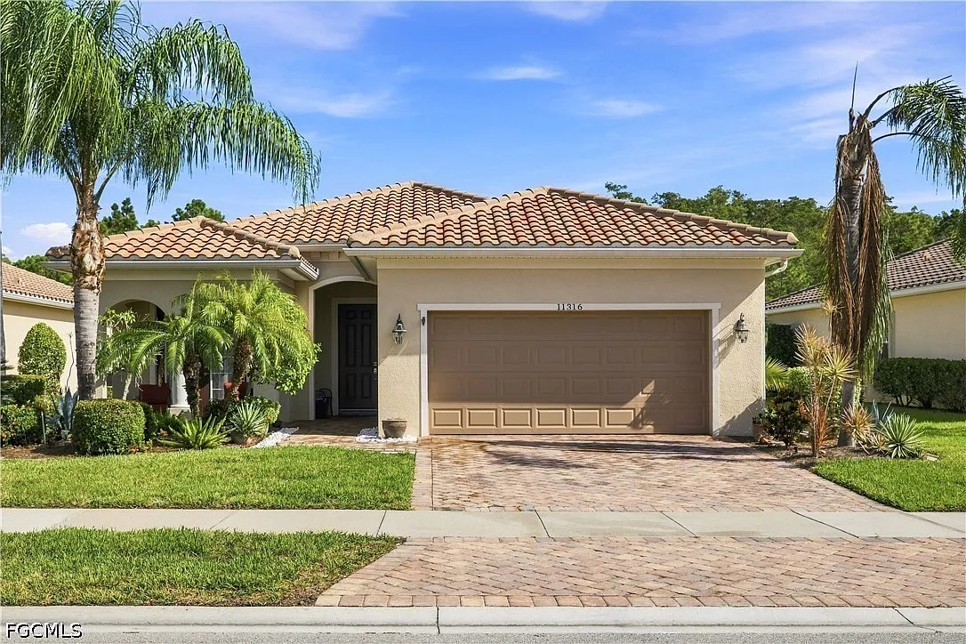 3 bed, 2.0 bath, 1654 sqft, $2,800 — Photo 1