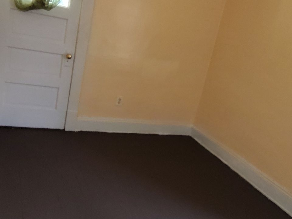 1st image of 3991 E 147th St