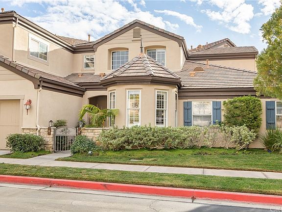 3rd image of 24924 Avignon Dr